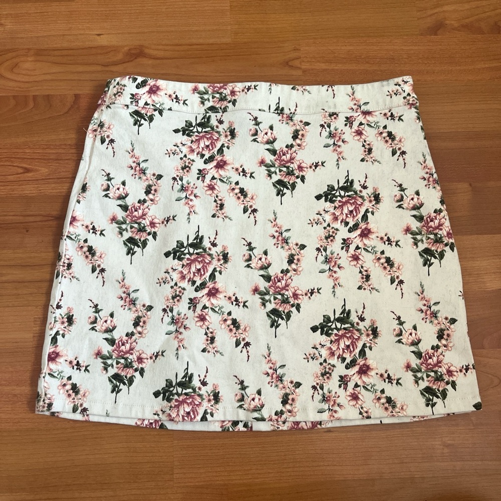 Forever 21 Pink Floral Mini Skirt